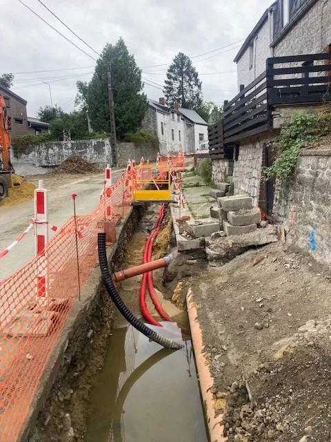 C&T installe un réseau de chauffage à Froidchapelle
